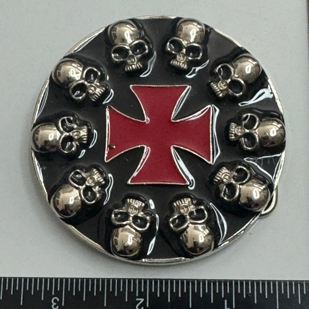 Round Skull Knights Templar Cross Belt Buckle‎ Silver Tone Black Red Metal